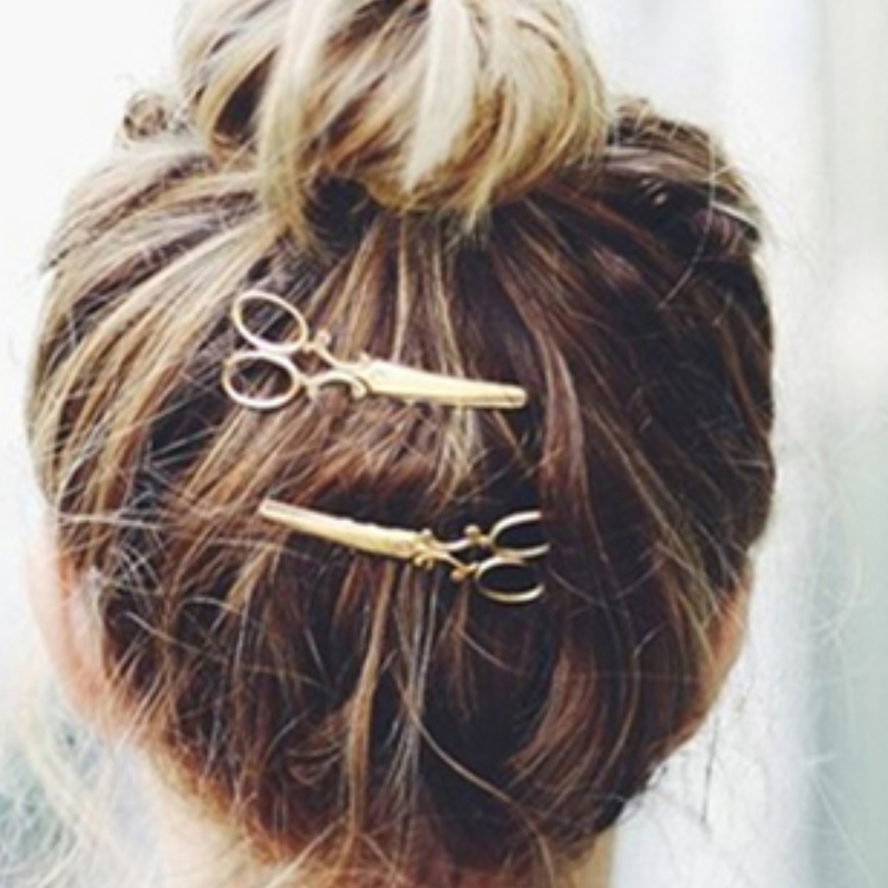 4/$25 New Gold Scissor Hair Clip Set - Picture 2 of 2